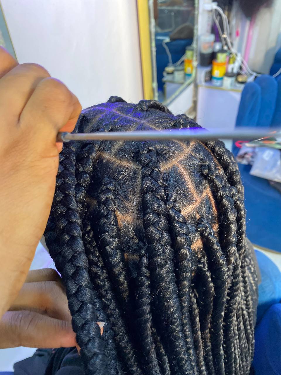 Big Knotless Braids